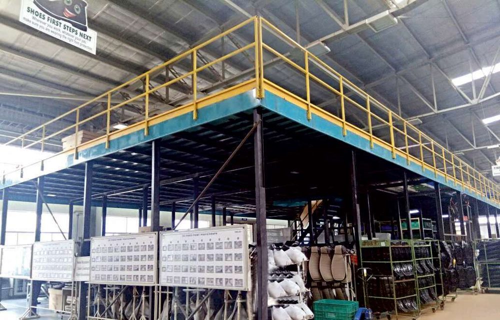 Mezzanine Floor with Vertical Reciprocating Conveyor (VRC)